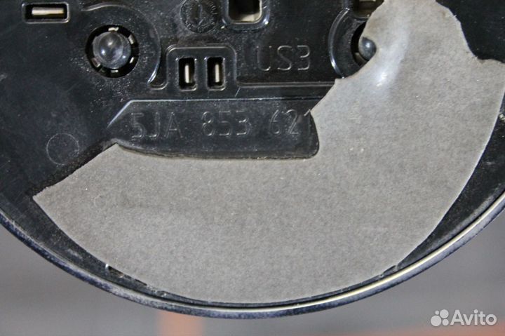 Эмблема решетки радиатора - Skoda Rapid