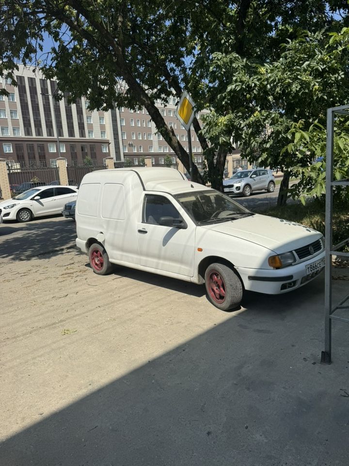 Volkswagen Caddy: фото владельца