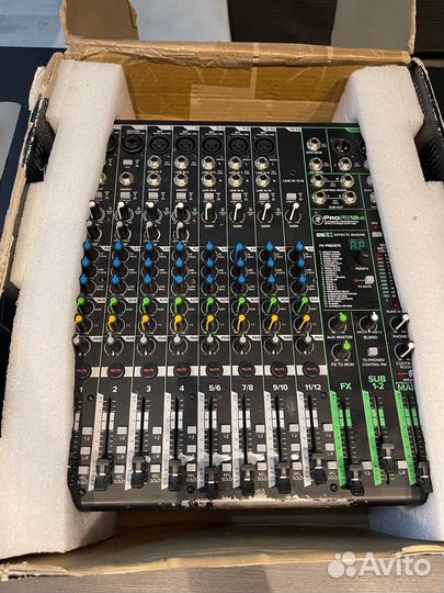 Аналоговый микшер Mackie ProFX12v3