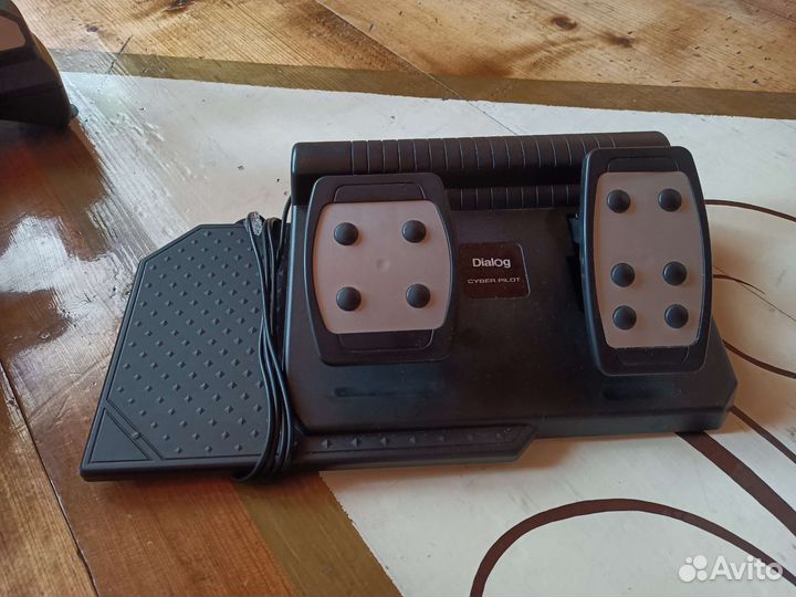 Игровой руль 