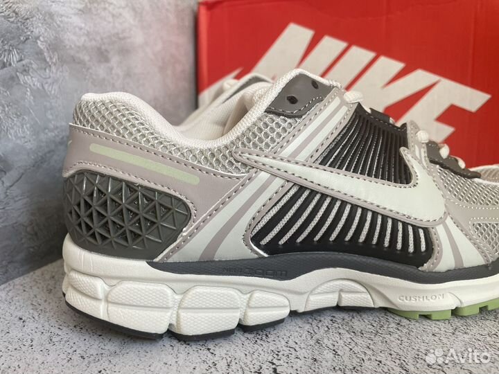 Кроссовки nike air zoom vomero 5