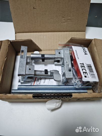 Крепеж для инсталляции