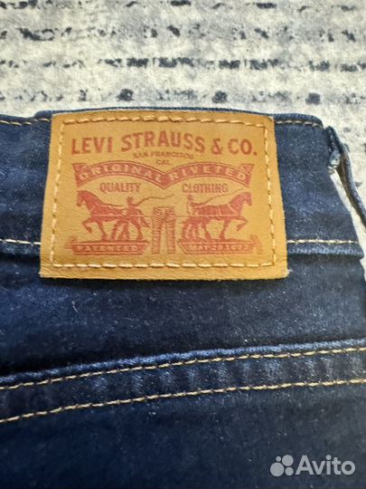 Джинсы женские levis 27