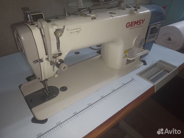 Одноигольная прямострочная швейная машина Gemsy GE