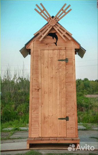 Уличный туалет с декором YAZ