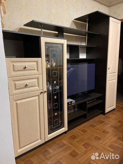 Стенка в гостиную