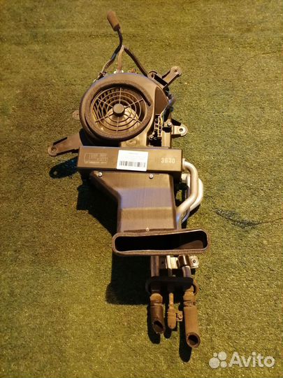 Задняя печка 273054N005 Nissan Serena C24 TNC24