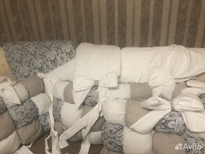 Бортики в детскую кроватку с одеялом