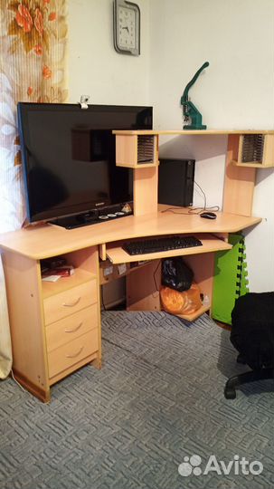 Компьютерный стол