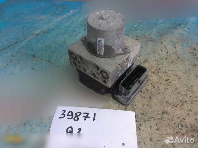 Блок ABS (насос) Audi Q3 2012