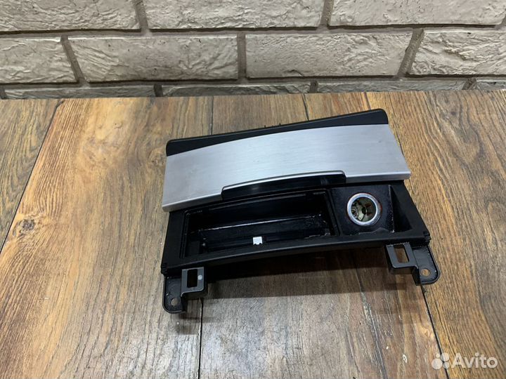 Audi Q7 (4L) Пепельница передняя