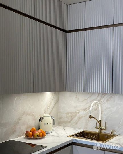 Кухня с витриной на заказ