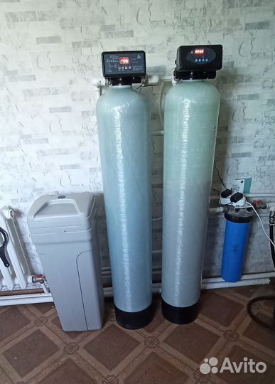 Замена фильтров воды, загрузки, смолы, угля