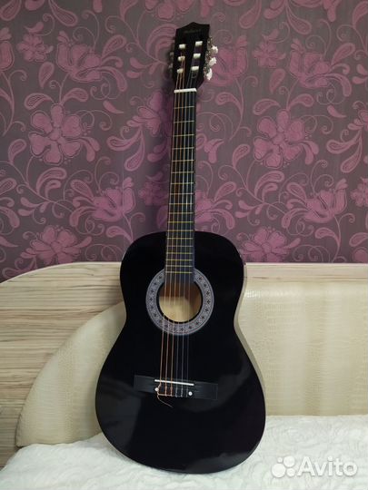 Акустическая гитара