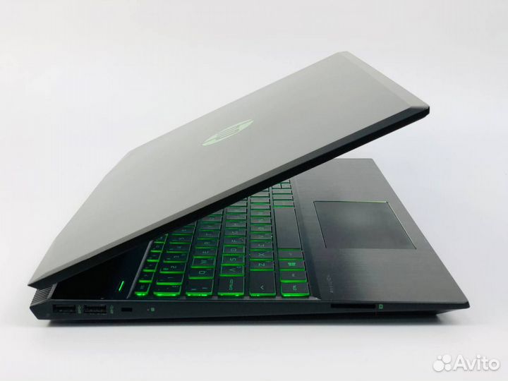 HP Pavilion 15.6 IPS i5-8300H 12GB RX560 SSD+HDD