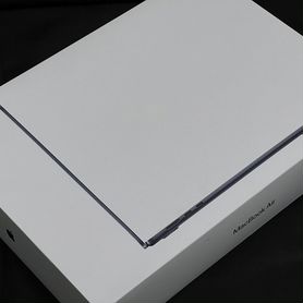 Macbook Air 15 8/256gb