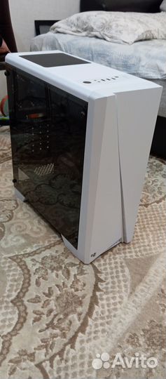 Корпус AeroCool Cylon белый