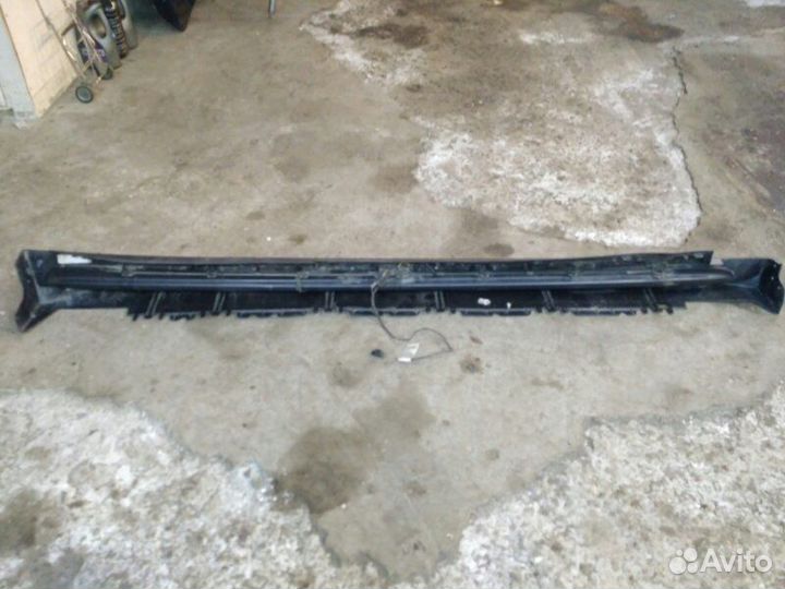 Накладка порога наружняя левая Mercedes-Benz