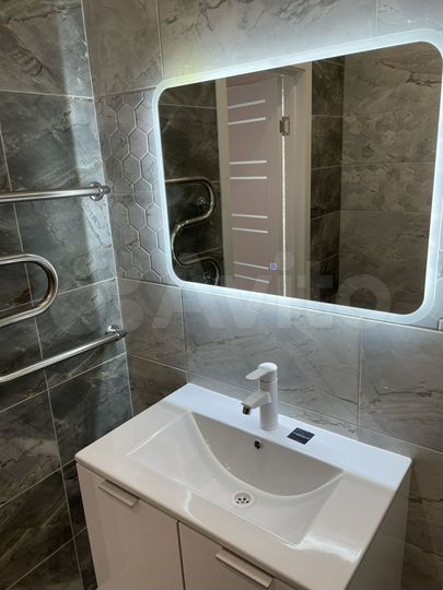 2-к. квартира, 60 м², 9/14 эт.