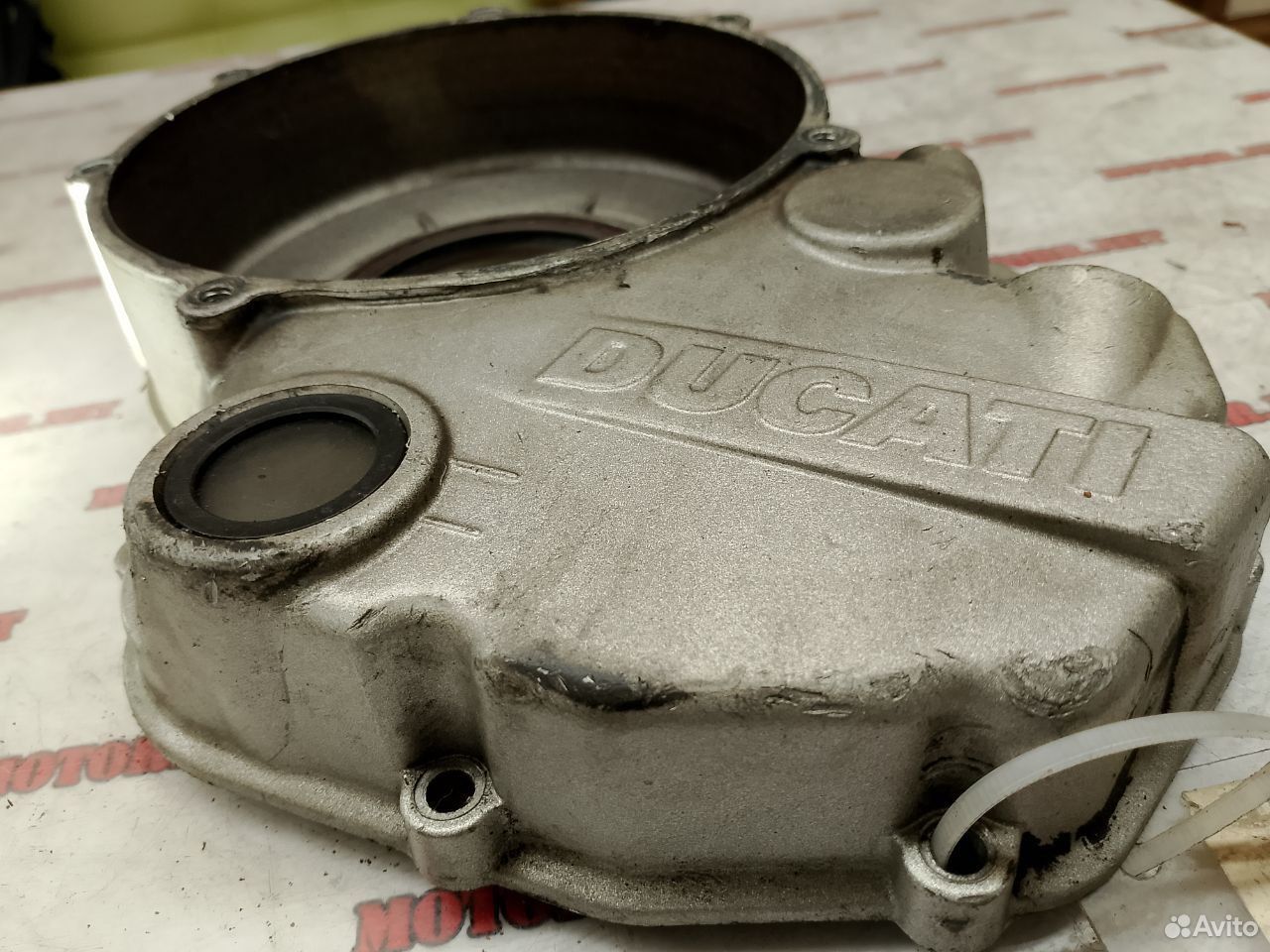Ducati ST2 01 крышка двигателя