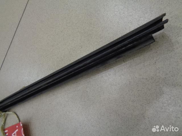 Уплотнитель стекла двери передней правой (бархотк
