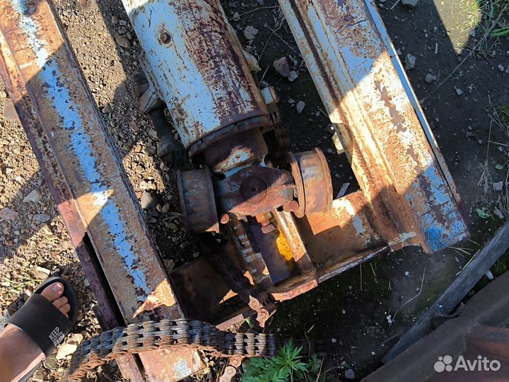 Запчасти львовский погрузчик, стрела