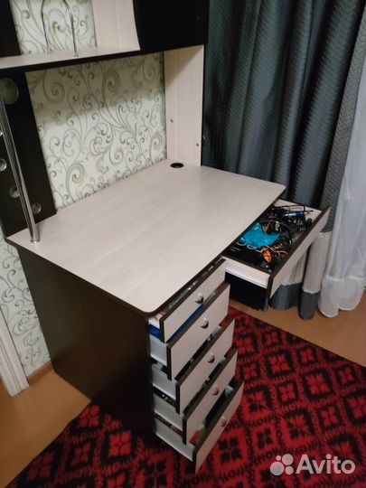 Компьютерный стол, состояние отличное. 100х170х70