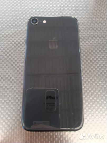 Телефон iPhone 8 64 gb
