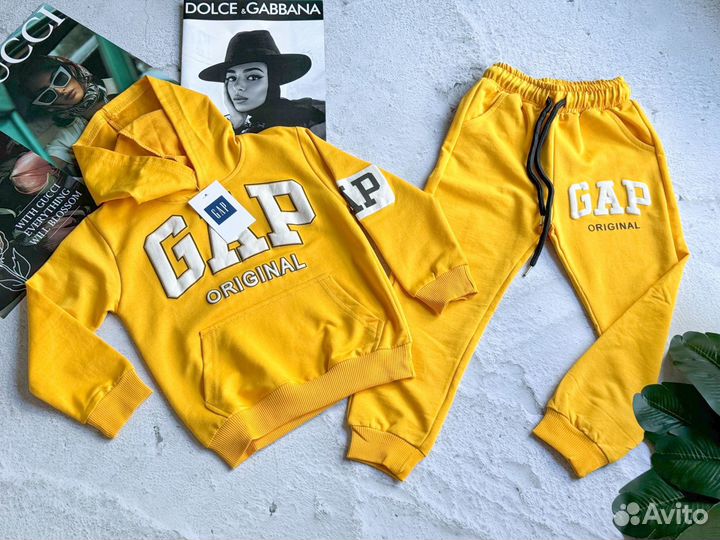 Костюм детский GAP от 104 до 140 см новый