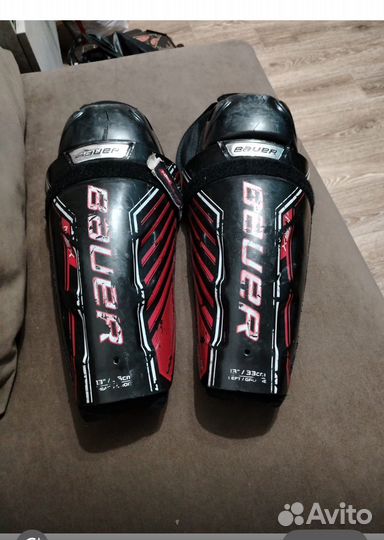 Щитки хоккейные 13