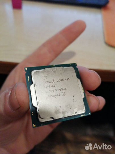 Процессор Intel i3 8100