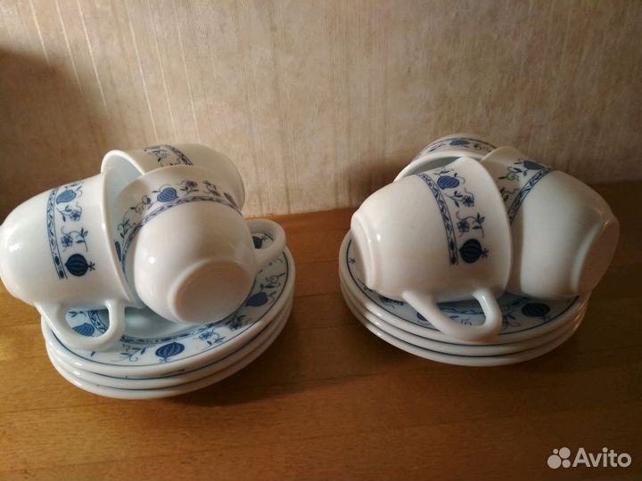 Чашки кофейные с блюдцами разные