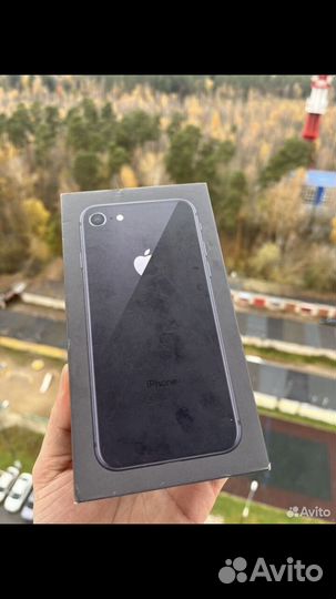 iPhone 8, 64 ГБ
