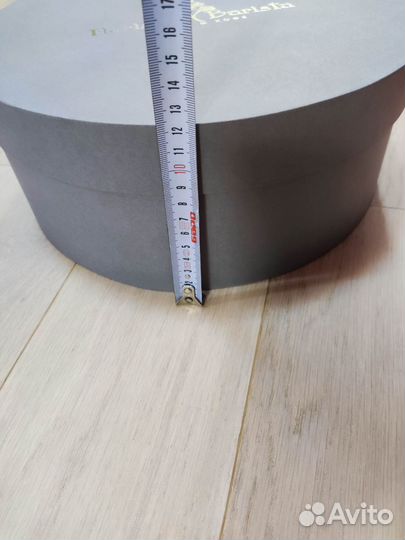 Большая подарочная коробка круглая