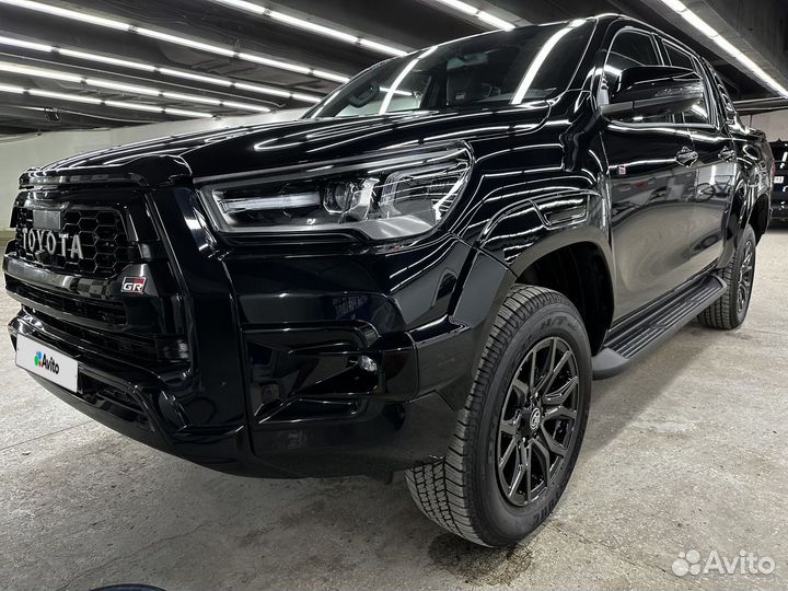 Toyota Hilux 2.8 AT, 2023, 40 км