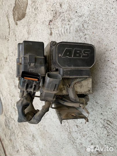 Блок абс Паджеро 2