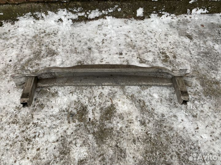 Усилитель переднего бампера Audi A6 C6