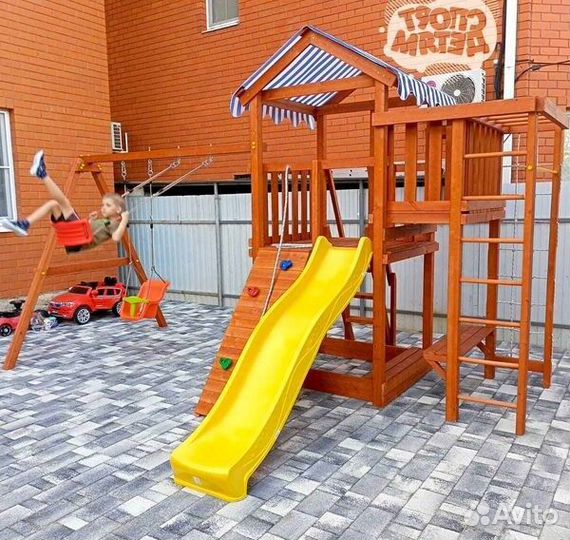 Детская площадка с горкой