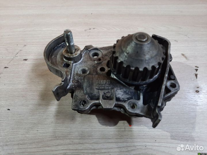 Помпа K7M Renault Megane Classic