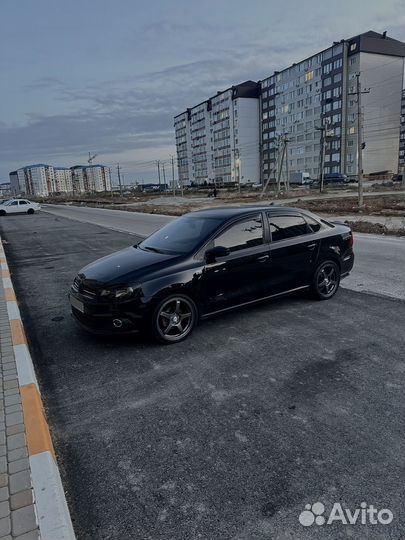 Volkswagen Polo 1.6 МТ, 2015, 350 000 км