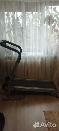 Механическая беговая дорожка