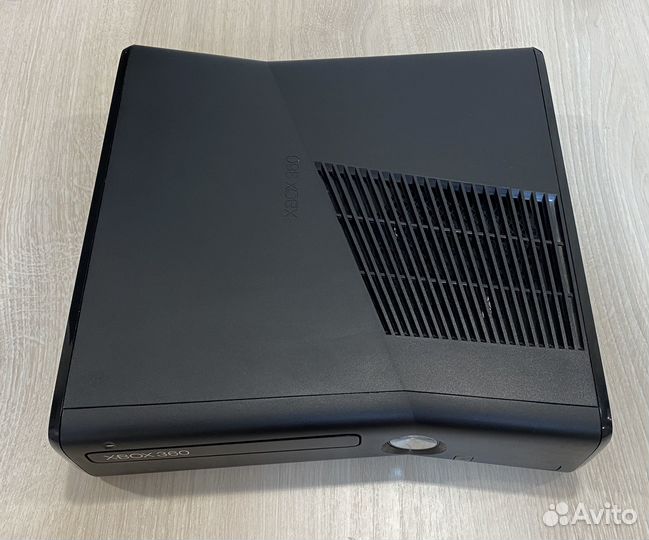 Xbox 360s прошитый freeboot 250gb