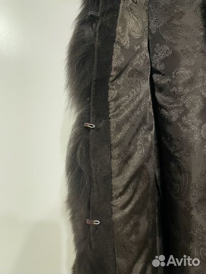 Меховая жилетка женская