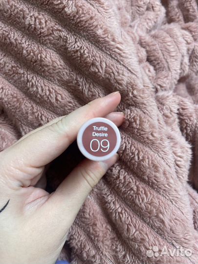 Карандаш и помада