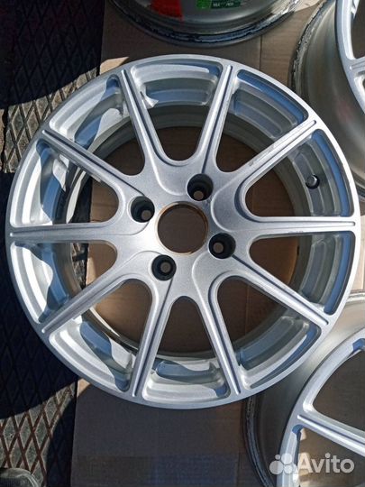 Продам литые диски на ваз