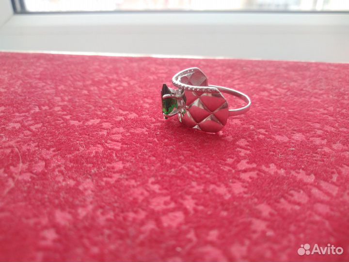 Серебряное кольцо женское
