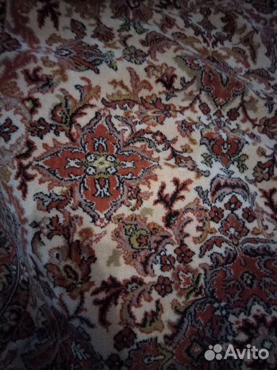 Ковер шерстяной