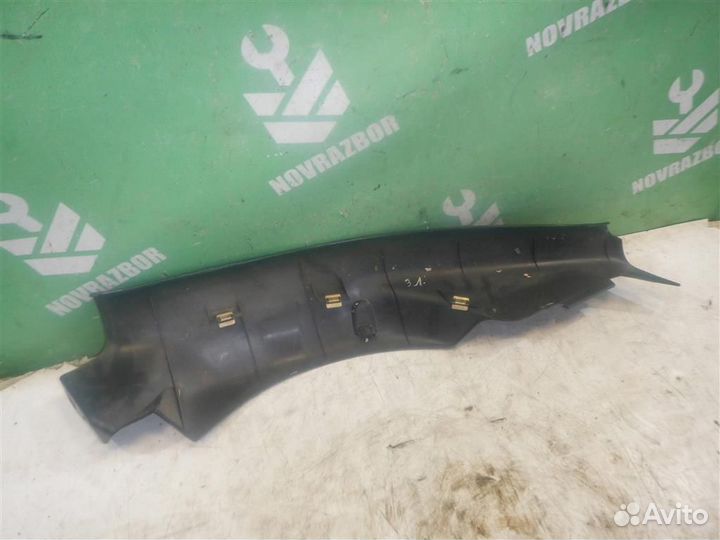 Обшивка стойки Фольксваген Гольф 4 Бора