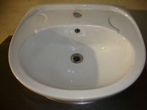 Умывальник керамический для ванной