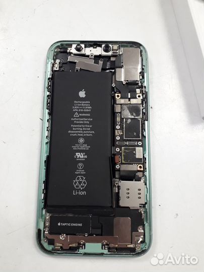 На Запчасти iPhone 11